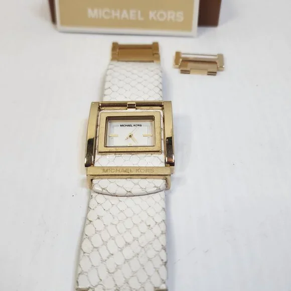 Michael Kors MK 2122 Women Designer Watch - Picture 6 of 8